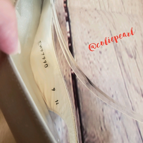 Stuart Weitzman Silver Satin Heels - Picture 6 of 9